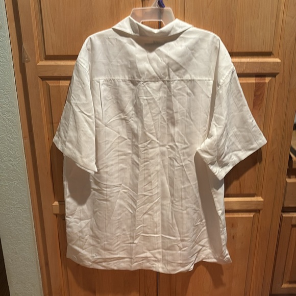 Caribbean XLT men’s short sleeve button-down pocket on the left side - Picture 4 of 6